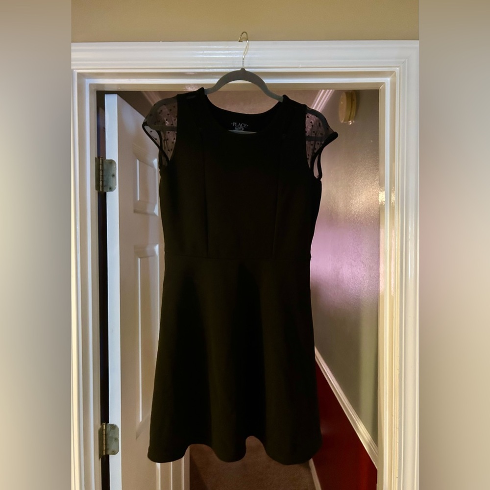 Elegant Black Dress with Lace Sleeves